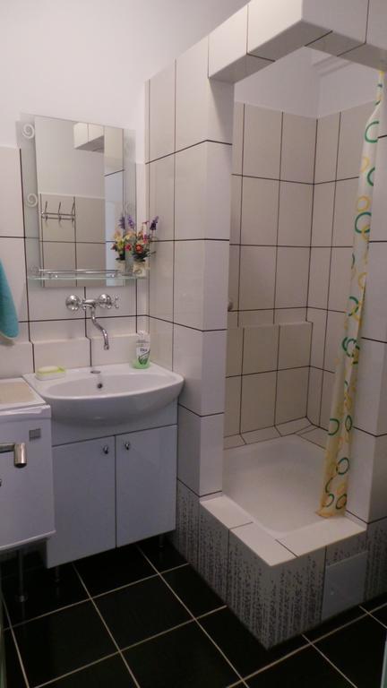 U Viktora Guest House Brest Dış mekan fotoğraf