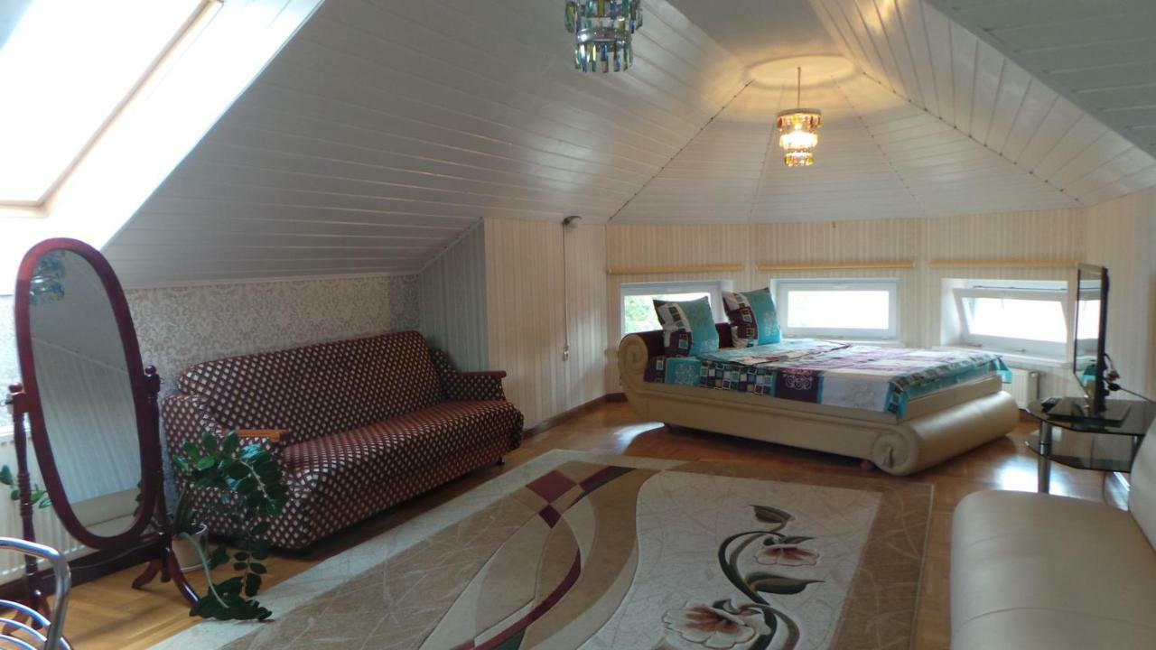 U Viktora Guest House Brest Dış mekan fotoğraf