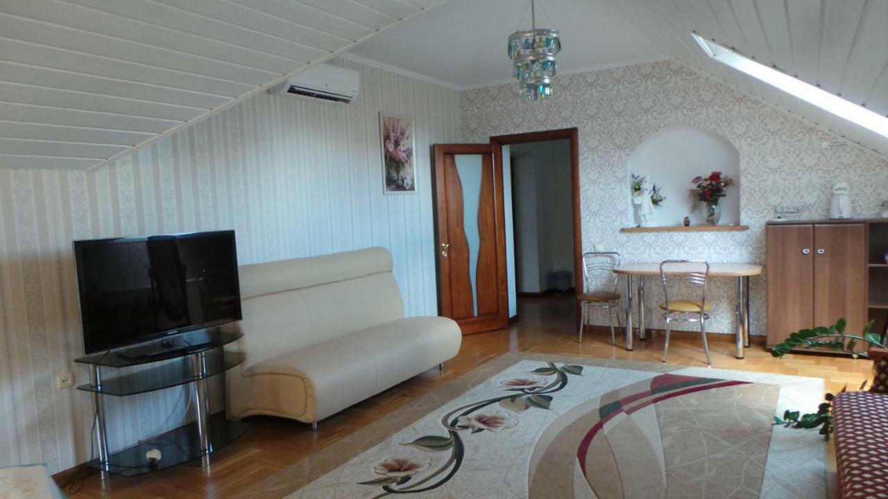 U Viktora Guest House Brest Dış mekan fotoğraf